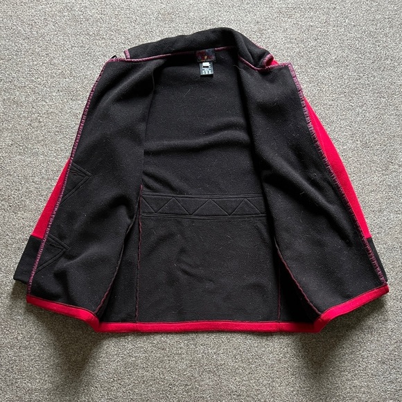 Vintage Red Fleece Button Front Jacket Womens XS Black Collar Polartec Retro 90s - Picture 10 of 16